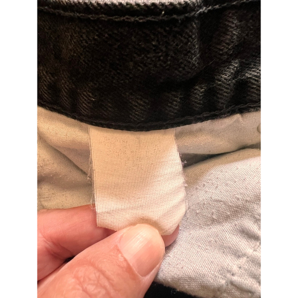 Vintage Boss Black Denim men’s shorts waist size 28-30. - Picture 5 of 8